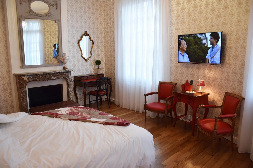La Porte De Bretagne Peronne  Room photo